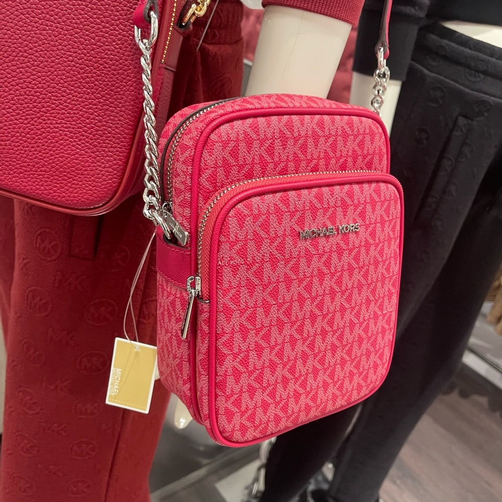 MICHAEL KORS Jet Set Travel Md Signature Logo Crossbody Flight
DK RASPBERRY
NWT - Picture 5 of 16
